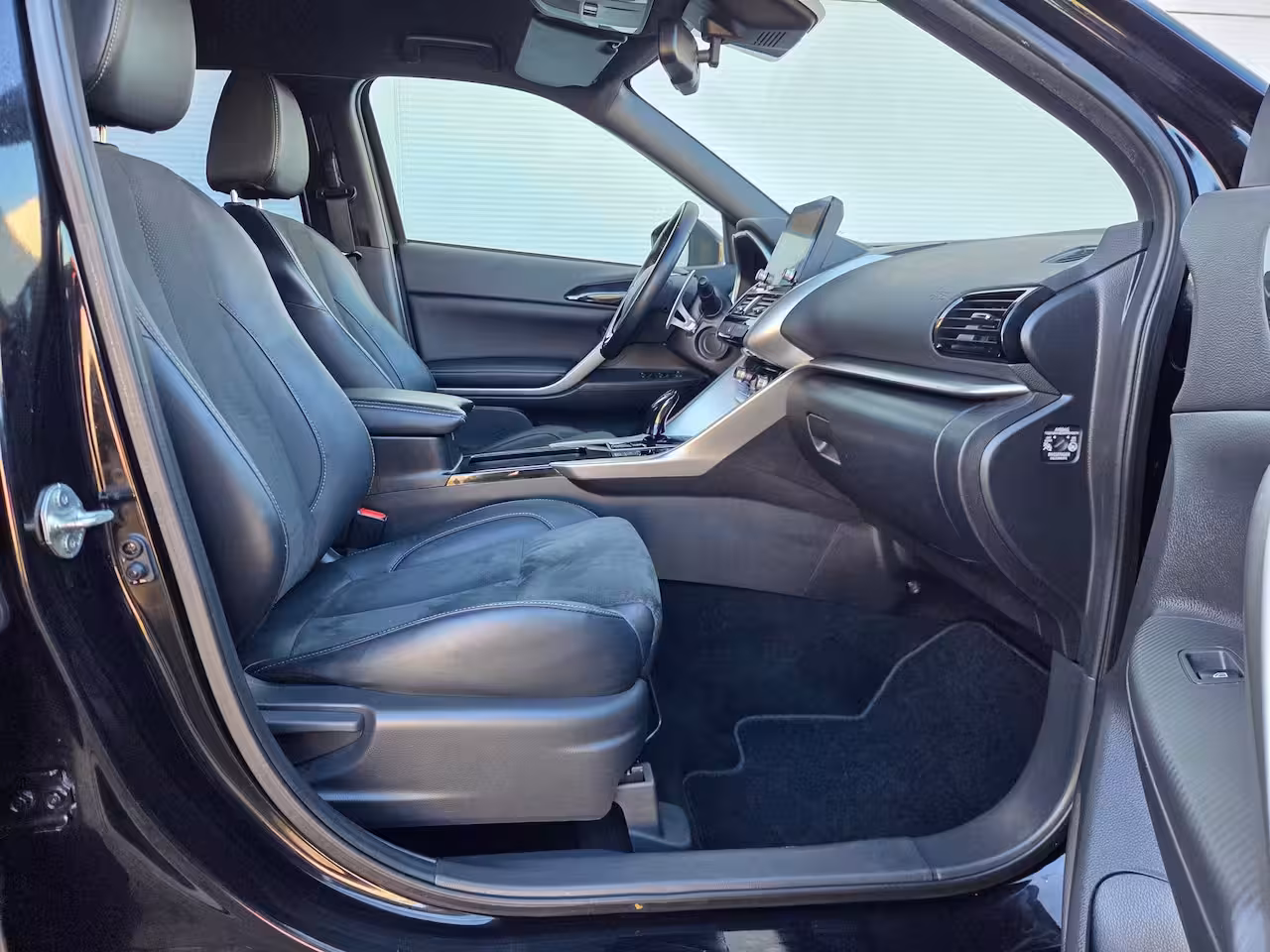 Mitsubishi Eclipse Cross 2.4 PHEV Intense+ Apple Carplay/Android Auto / Cruise control / Achteruitrijcamera / keyle