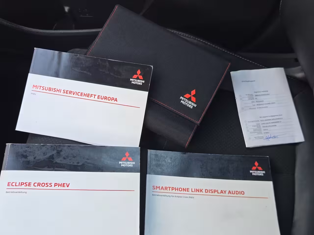 Mitsubishi Eclipse Cross 2.4 PHEV Intense+ Apple Carplay/Android Auto / Cruise control / Achteruitrijcamera / keyle