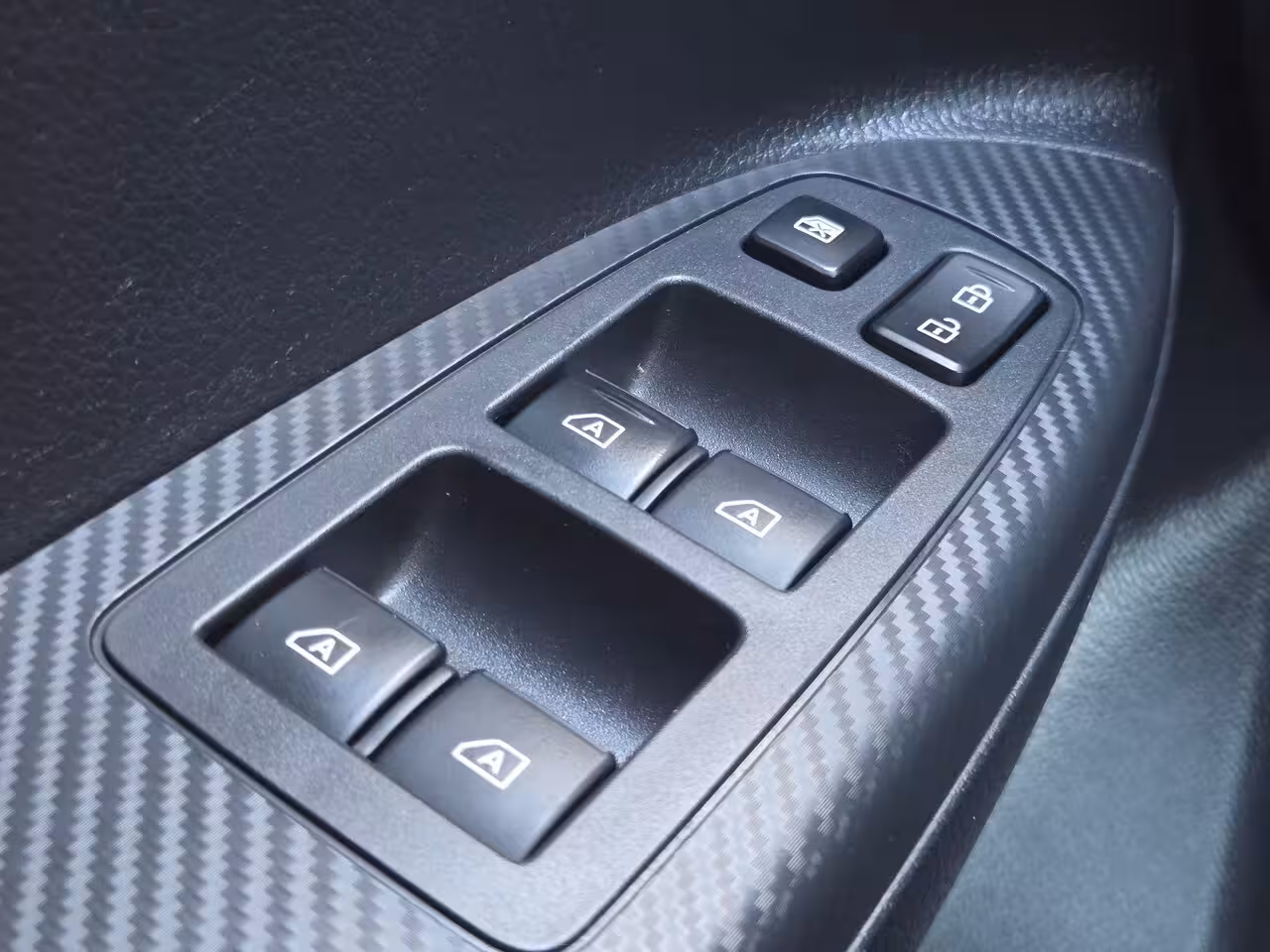 Mitsubishi Eclipse Cross 2.4 PHEV Intense+ Apple Carplay/Android Auto / Cruise control / Achteruitrijcamera / keyle