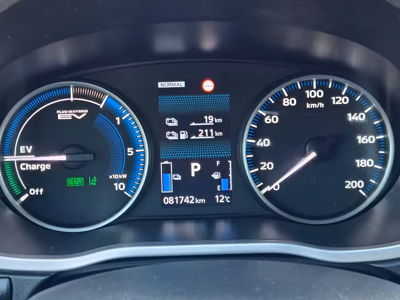 Mitsubishi Eclipse Cross 2.4 PHEV Intense+ Apple Carplay/Android Auto / Cruise control / Achteruitrijcamera / keyle