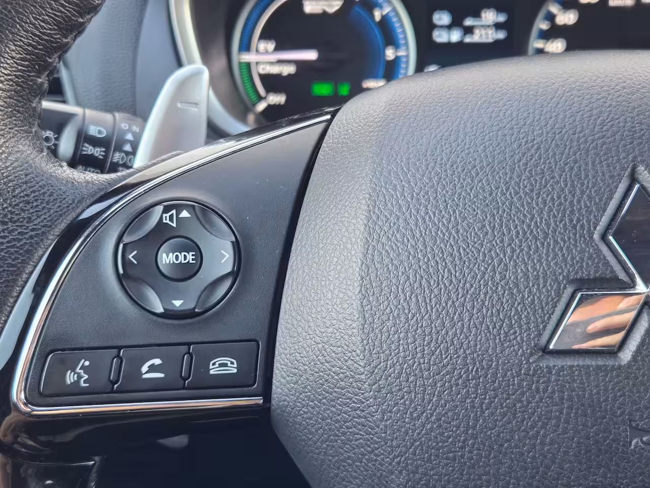 Mitsubishi Eclipse Cross 2.4 PHEV Intense+ Apple Carplay/Android Auto / Cruise control / Achteruitrijcamera / keyle