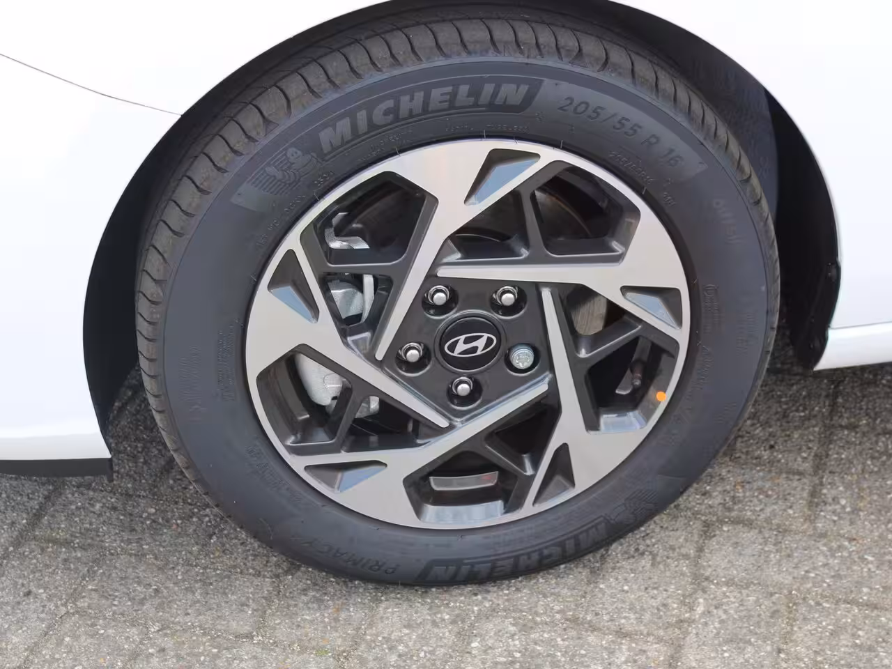 Hyundai i30 Wagon 1.0 T-GDi MHEV Comfort / Navigatie + Android Auto/Apple Carplay / DAB / Climate Control /