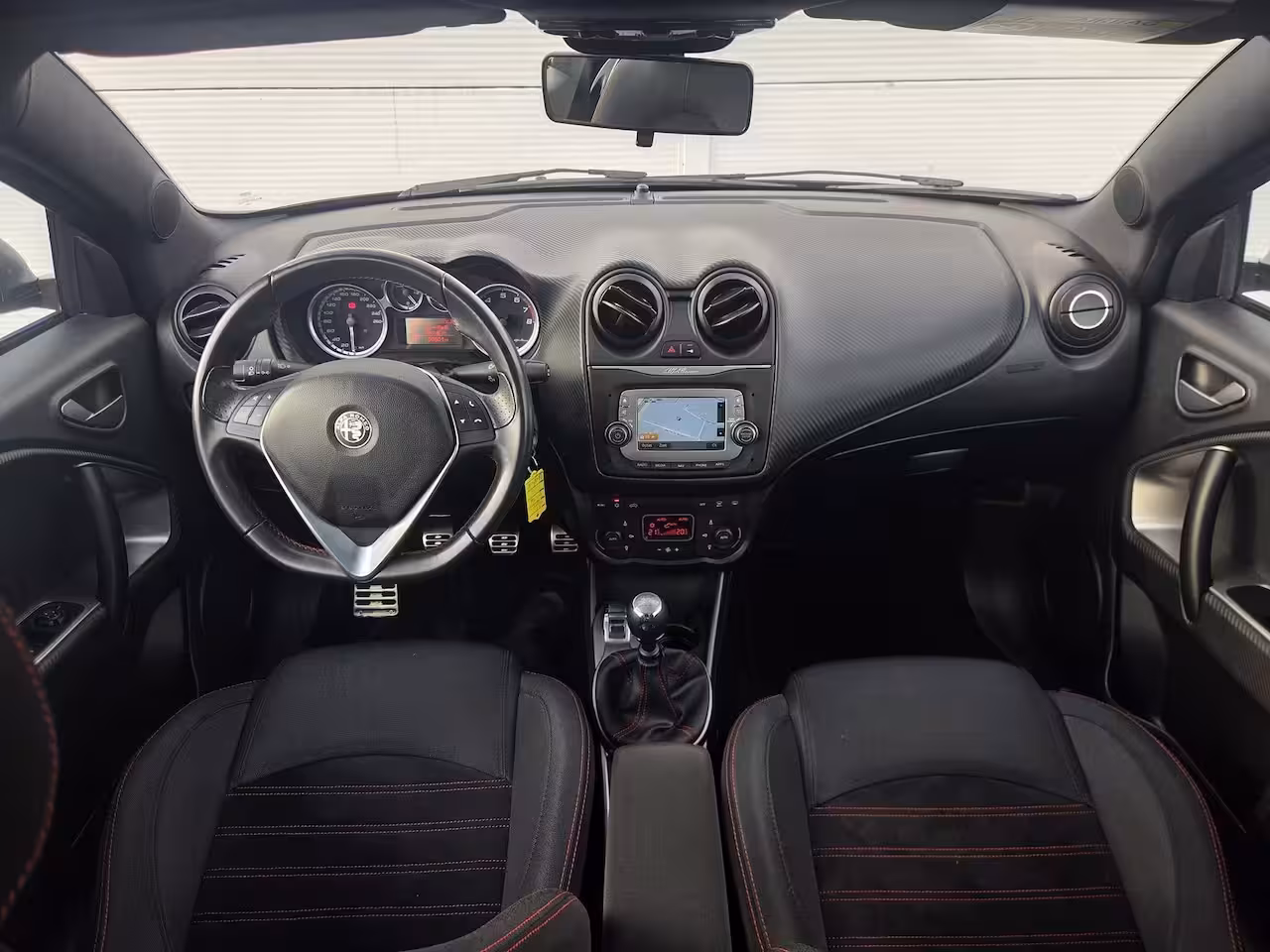 Alfa Romeo MiTo 0.9 TwinAir ECO Super / Cruise control / Dab / Hill hold / Parkeersensor achter