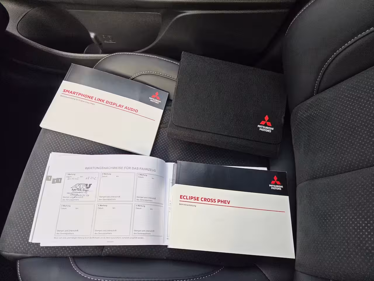 Mitsubishi Eclipse Cross 2.4 PHEV Business Executive Adaptive cruise control / apple carplay& android auto / Stoelv