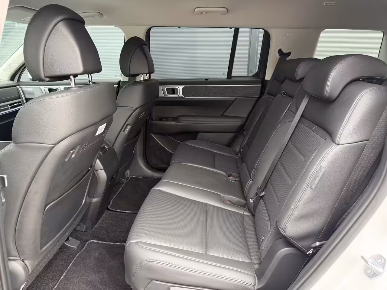 Hyundai Santa Fe 1.6 T-GDI HEV Premium 7p / Nieuw op Voorraad / Ledere Bekleding / 7 Persoons / Vol Uitgeru