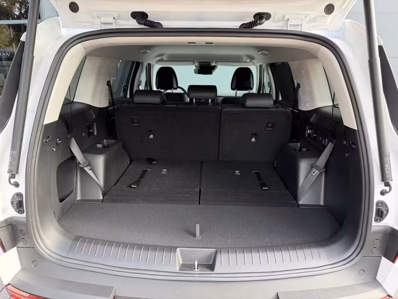 Hyundai Santa Fe 1.6 T-GDI HEV Premium 7p / Nieuw op Voorraad / Ledere Bekleding / 7 Persoons / Vol Uitgeru