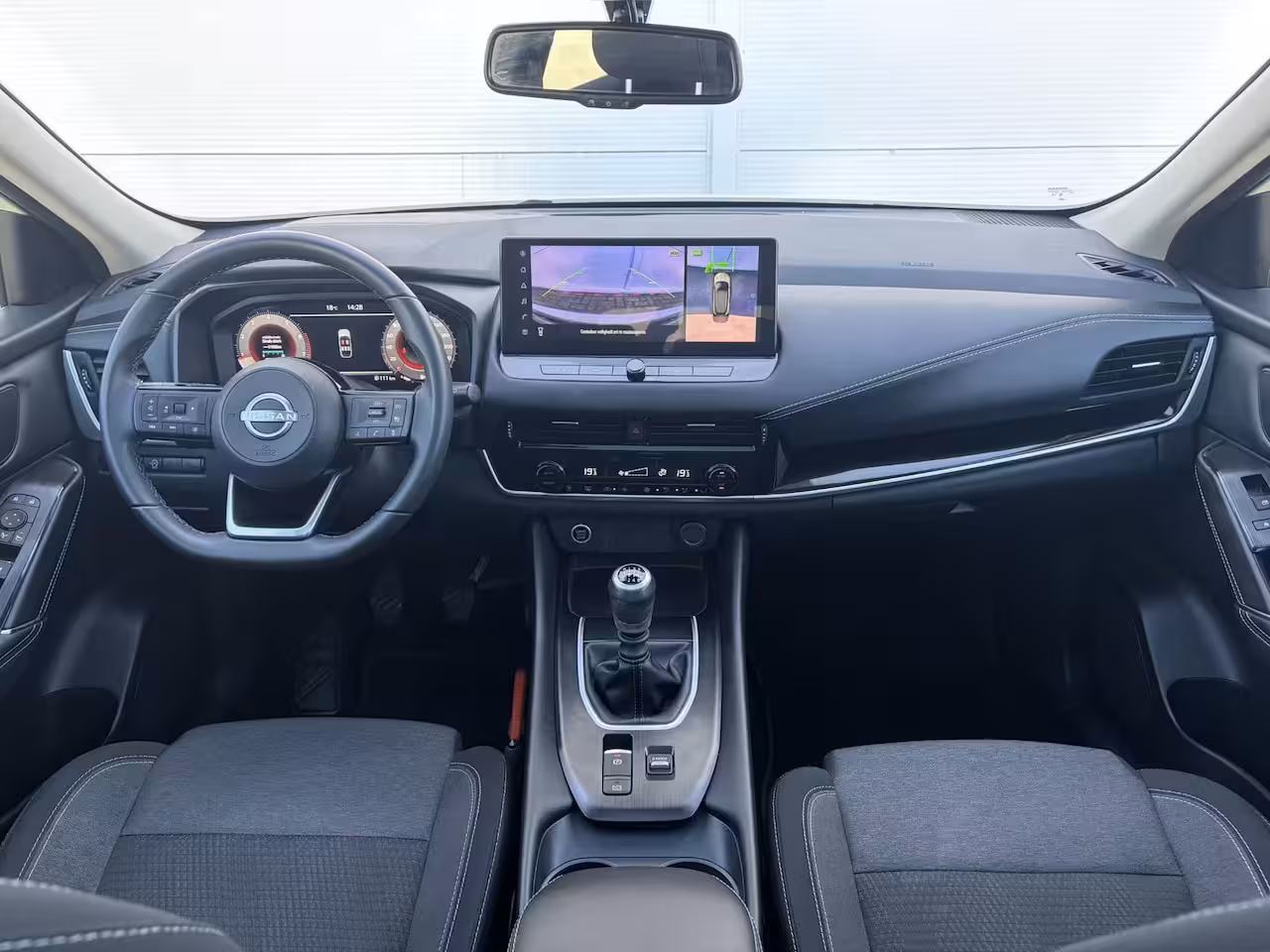 Nissan Qashqai 1.3 MHEV N-Connecta / Trekhaak ( 1400 kg ) / Apple Carplay/Android Auto / Panoramadak /