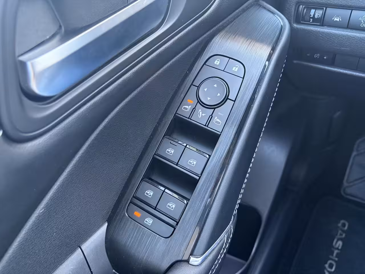 Nissan Qashqai 1.3 MHEV N-Connecta / Trekhaak ( 1400 kg ) / Apple Carplay/Android Auto / Panoramadak /