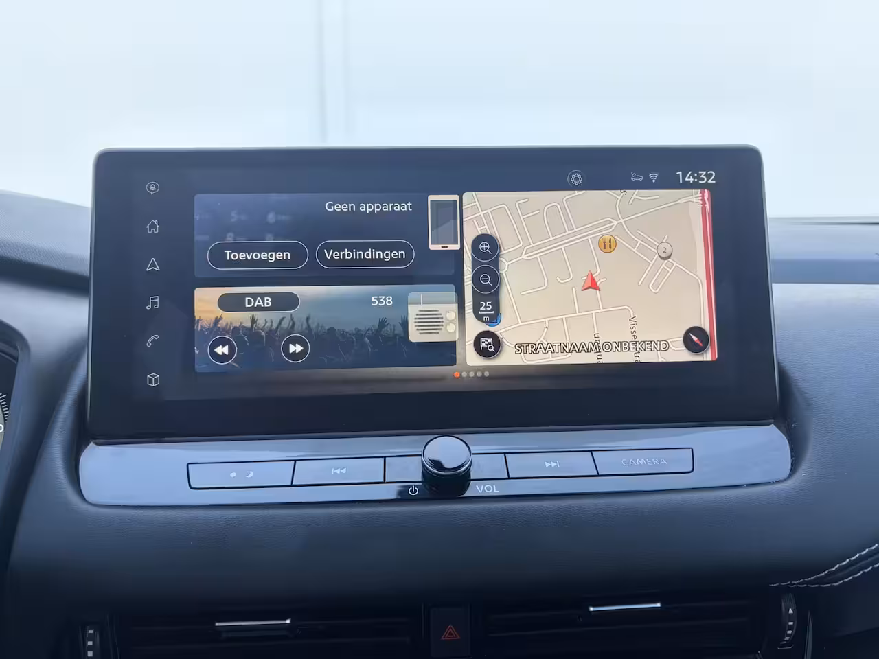 Nissan Qashqai 1.3 MHEV N-Connecta / Trekhaak ( 1400 kg ) / Apple Carplay/Android Auto / Panoramadak /