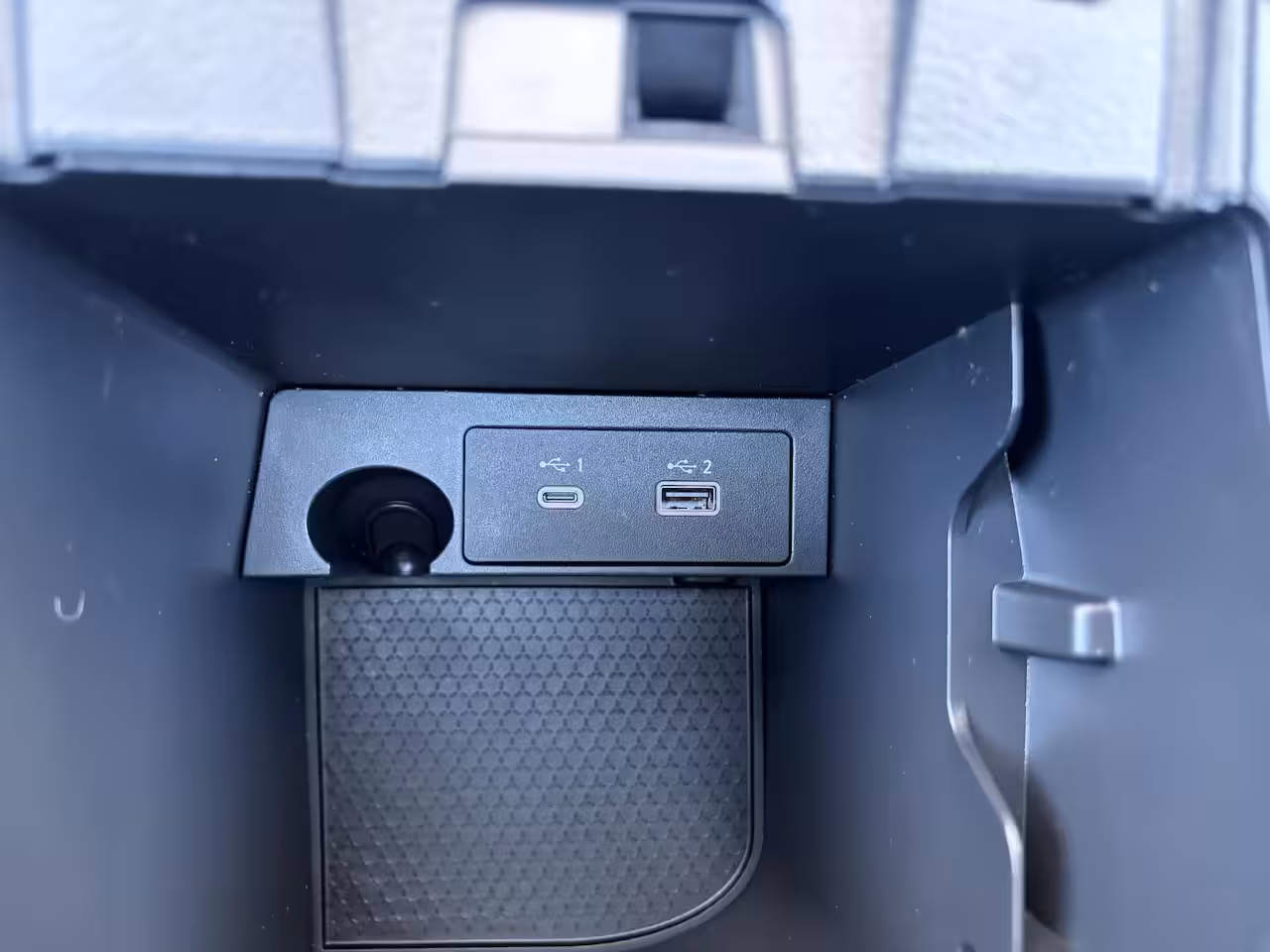 Nissan Qashqai 1.3 MHEV N-Connecta / Trekhaak ( 1400 kg ) / Apple Carplay/Android Auto / Panoramadak /