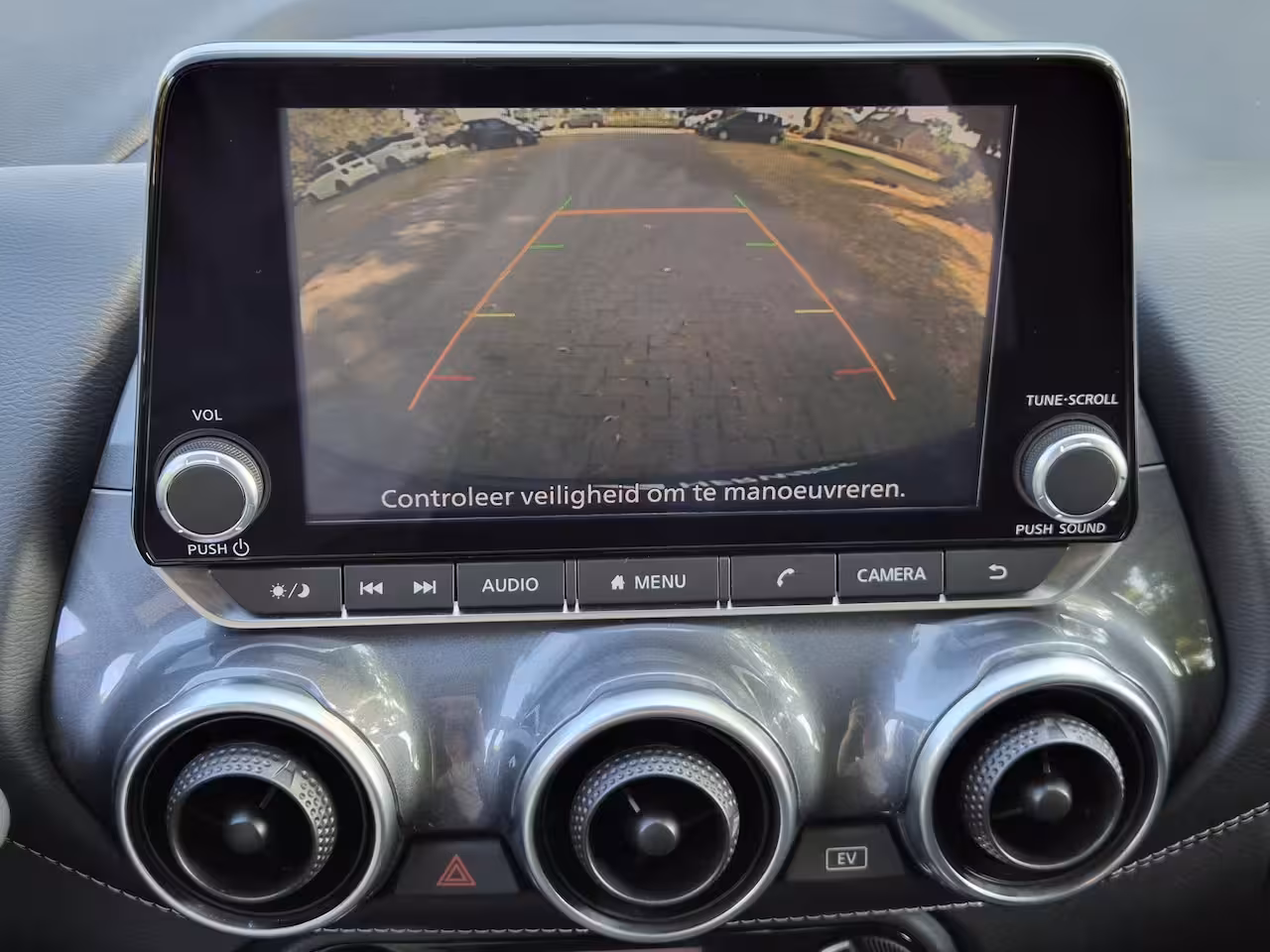 Nissan Juke 1.6 Hybrid N-Connecta / Fabrieksgarantie tot 03-2027 / Dealer onderhouden / Cruise control