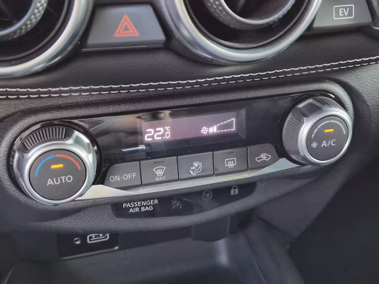 Nissan Juke 1.6 Hybrid N-Connecta / Fabrieksgarantie tot 03-2027 / Dealer onderhouden / Cruise control