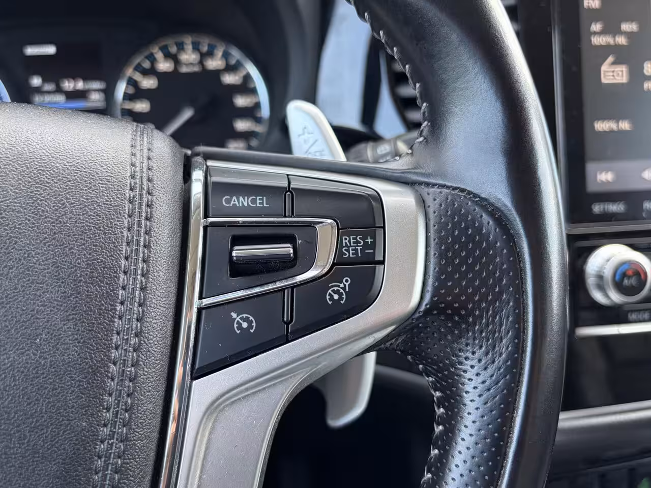Mitsubishi Outlander 2.4 PHEV Intense / Trekhaak ( 1500 kg ) / Apple Carplay/Android Auto / Cruise control / |