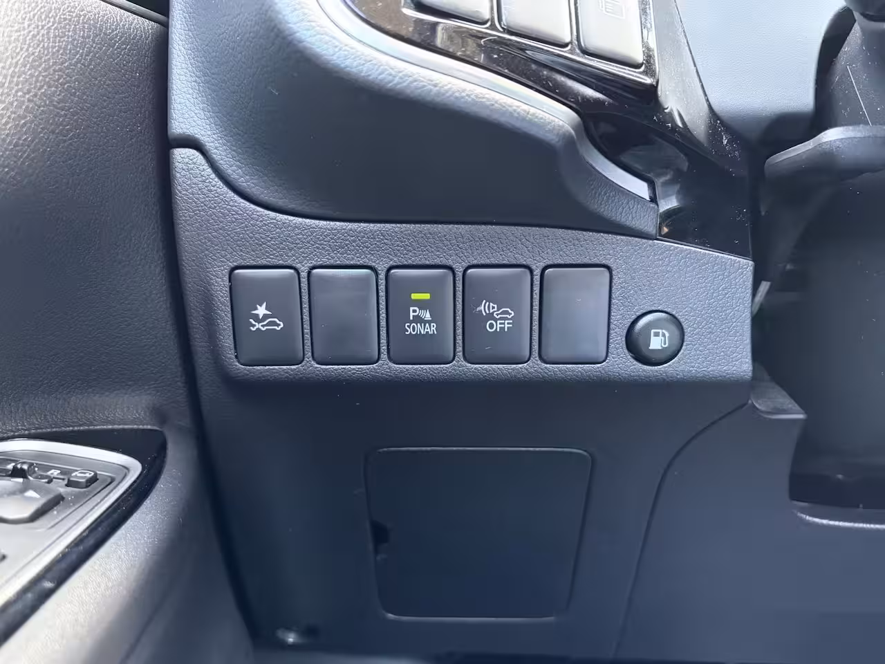 Mitsubishi Outlander 2.4 PHEV Intense / Trekhaak ( 1500 kg ) / Apple Carplay/Android Auto / Cruise control / |