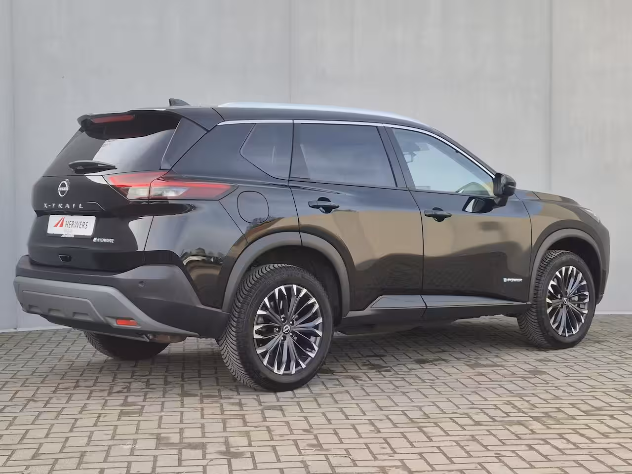 Nissan X-Trail 1.5 e-Power Tekna / Fabrieksgarantie tot 05-2028 / Dealer onderhouden / All Season banden