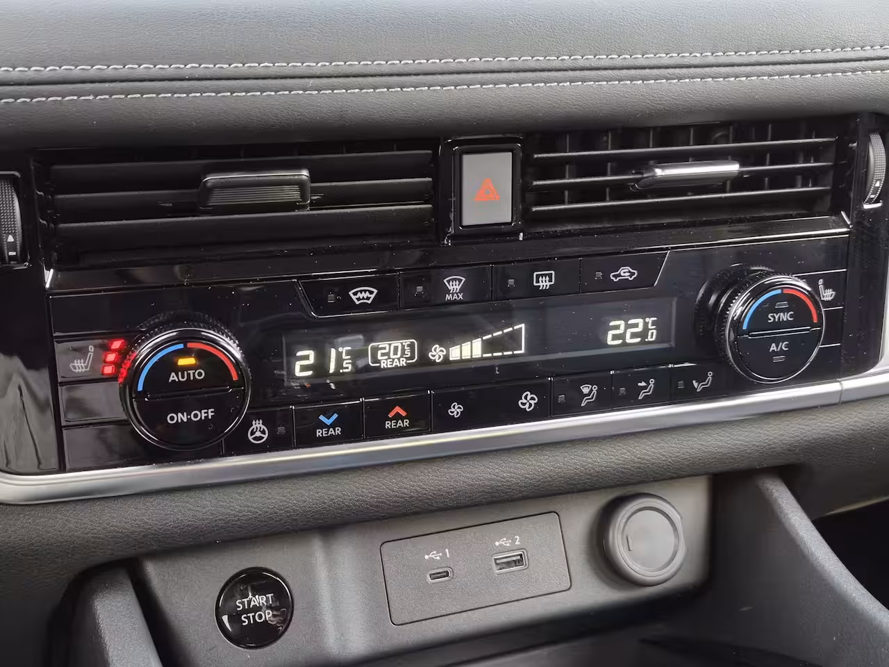 Nissan X-Trail 1.5 e-Power Tekna / Fabrieksgarantie tot 05-2028 / Dealer onderhouden / All Season banden