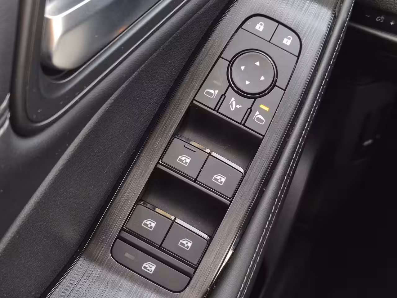 Nissan X-Trail 1.5 e-Power Tekna / Fabrieksgarantie tot 05-2028 / Dealer onderhouden / All Season banden
