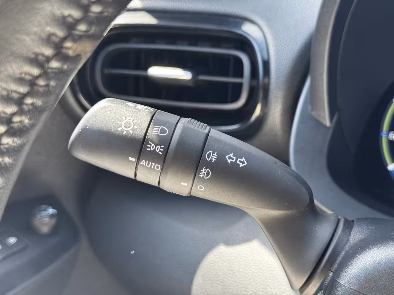 Toyota Yaris Cross 1.5 Hybrid Dynamic / Trekhaak / Navigatie / Apple Carplay / Achteruitrijcamera / Stuur-, S