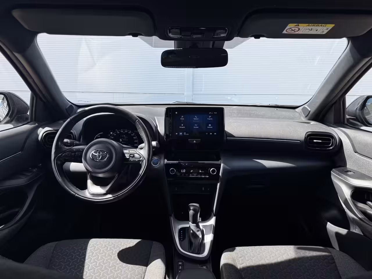 Toyota Yaris Cross 1.5 Hybrid Dynamic / Trekhaak / Navigatie / Apple Carplay / Achteruitrijcamera / Stuur-, S