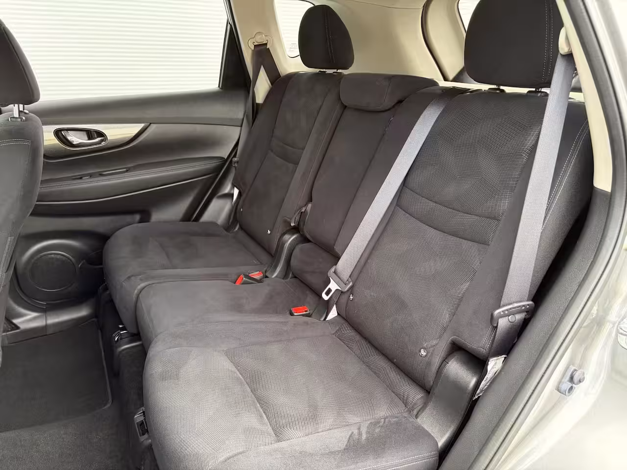 Nissan X-Trail 1.6 DIG-T N-Connecta / Trekhaak ( 1800 kg ) / Airco (automatisch) / Cruise control /