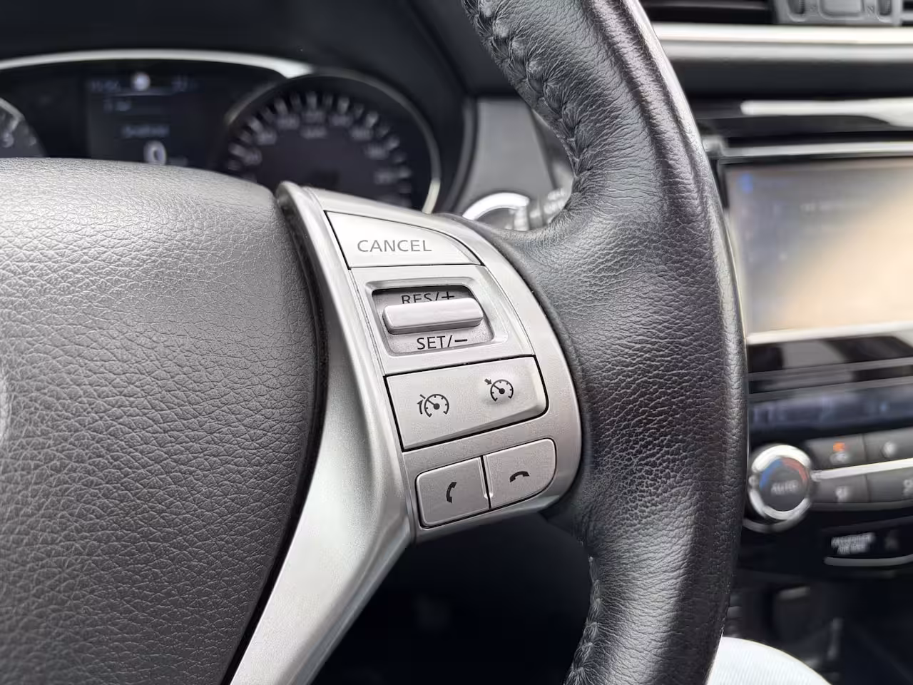 Nissan X-Trail 1.6 DIG-T N-Connecta / Trekhaak ( 1800 kg ) / Airco (automatisch) / Cruise control /