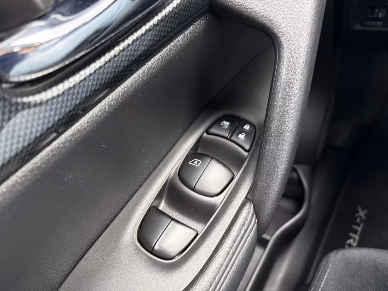 Nissan X-Trail 1.6 DIG-T N-Connecta / Trekhaak ( 1800 kg ) / Airco (automatisch) / Cruise control /
