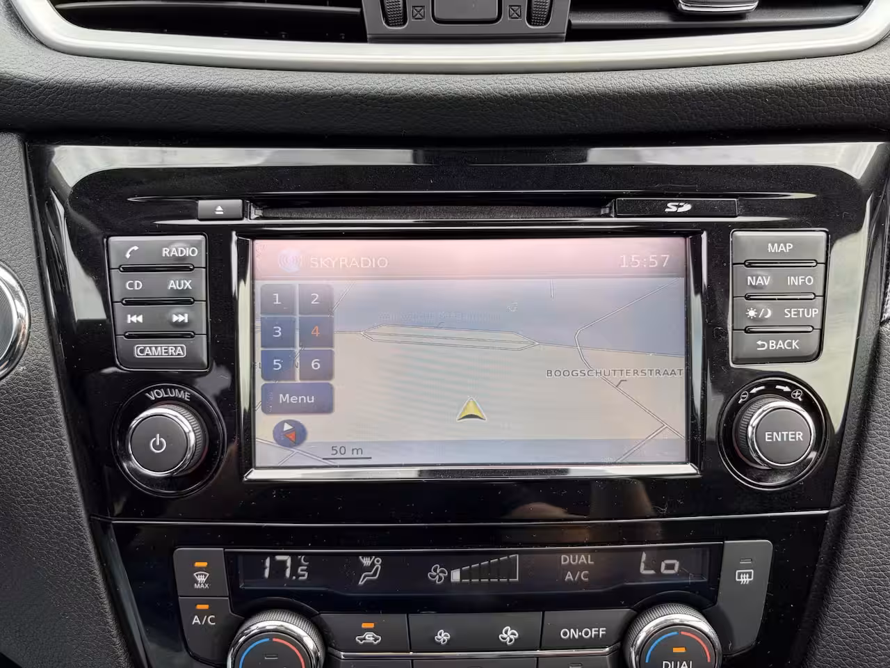 Nissan X-Trail 1.6 DIG-T N-Connecta / Trekhaak ( 1800 kg ) / Airco (automatisch) / Cruise control /