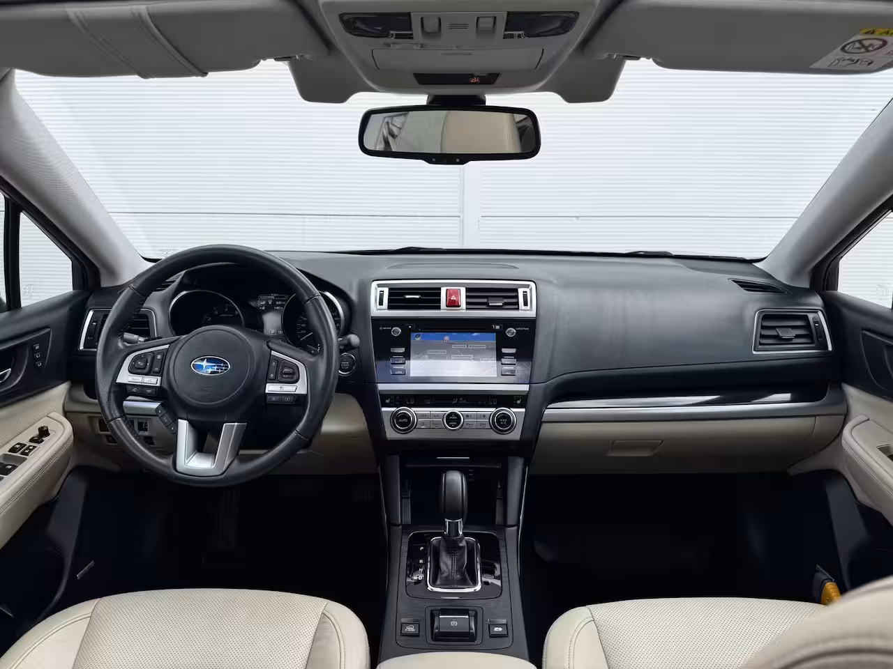 Subaru Outback 2.5i Premium / Trekhaak 2000 kg / 10-2017 / duurste uitvoering / zeer nette auto / goed on