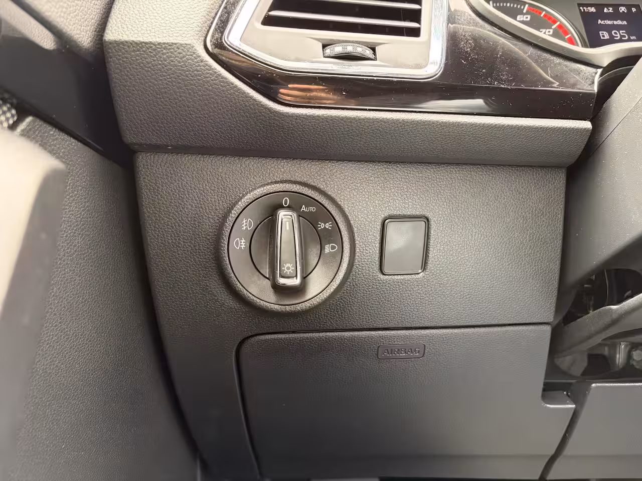 Seat Ateca 1.5 TSI Xcellence Business Intense / Trekhaak ( 1600 kg ) / Apple Carplay/Android Auto / N