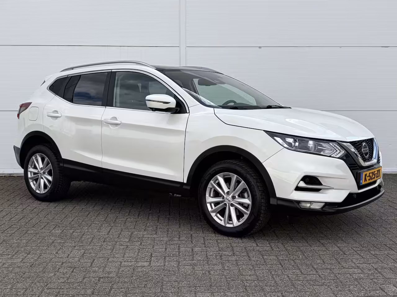 Nissan Qashqai 1.3 DIG-T Design Edition / Trekhaak ( 1300 kg ) / Apple Carplay/Android Auto / Airco (auto