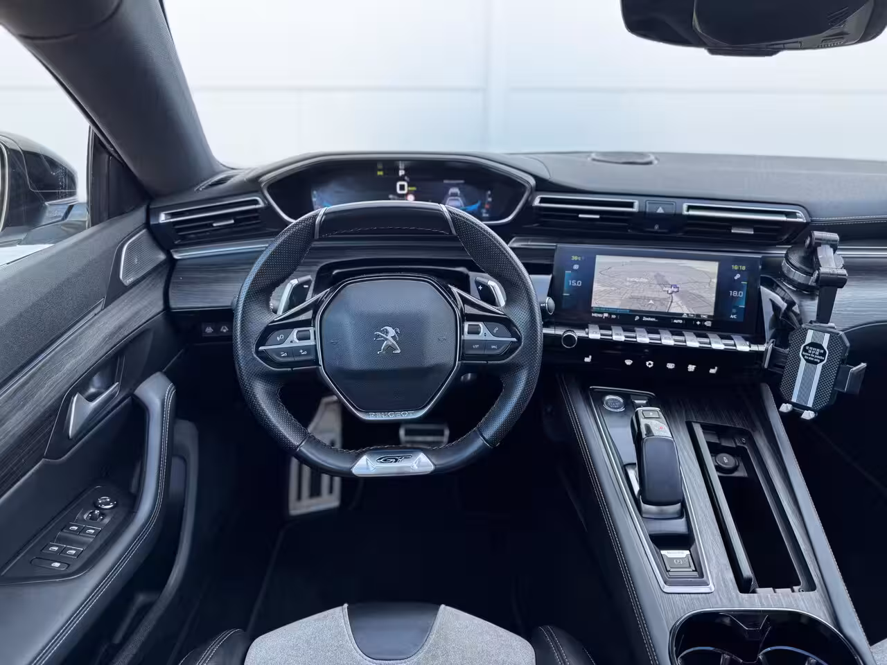 Peugeot 508 1.6 HYbrid GT / Panoramadak / Adaptief Cruise Control / Elektrische Voorstoelen Met Massag