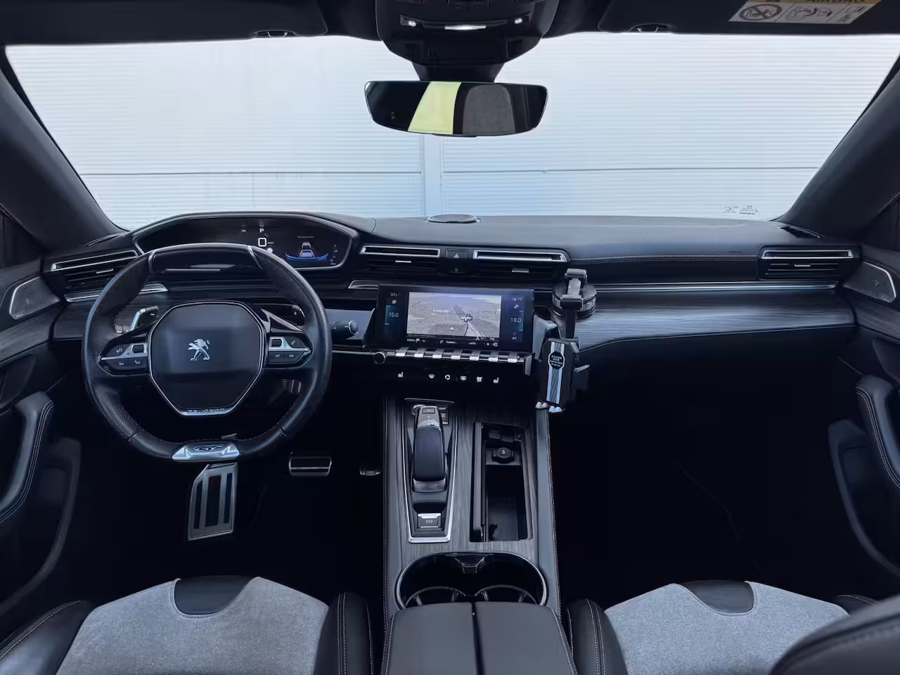 Peugeot 508 1.6 HYbrid GT / Panoramadak / Adaptief Cruise Control / Elektrische Voorstoelen Met Massag