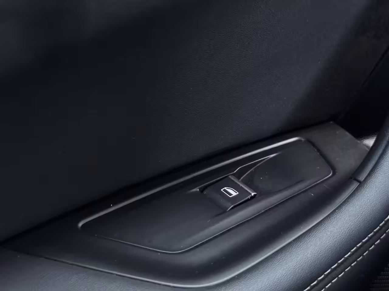 Peugeot 508 1.6 HYbrid GT / Panoramadak / Adaptief Cruise Control / Elektrische Voorstoelen Met Massag