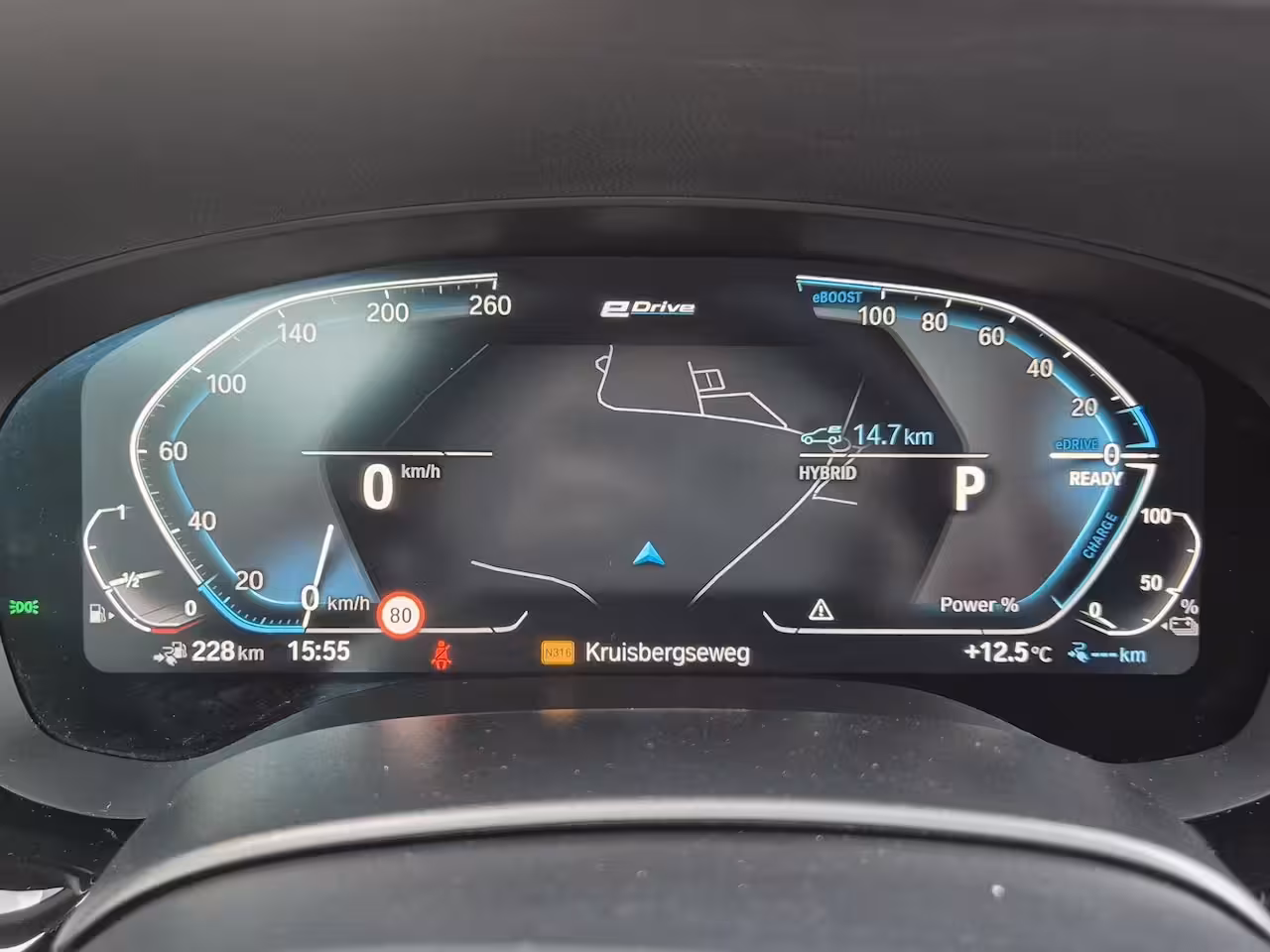BMW 5-serie Touring 530e xDrive Business Edition Plus / Accu SOH 98% / M-Sport / Drie fase laden / Apple Carpl