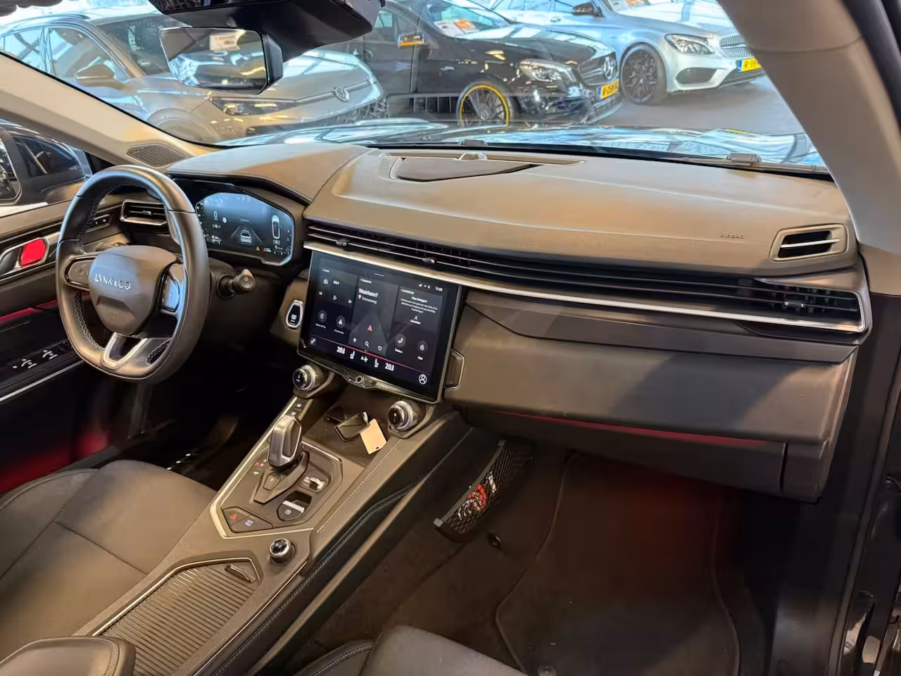 Lynk & Co 01 1.5 | 360 Camera | Navigatie | Apple carplay | Memory seats | Sfeerverlichting | Adaptieve