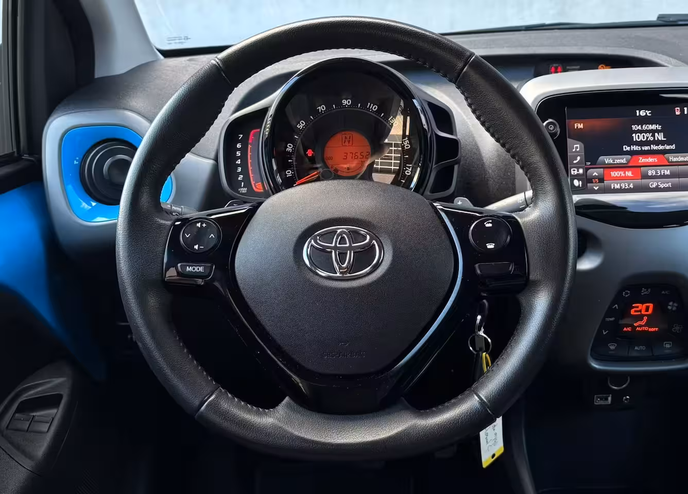 Toyota Aygo 1.0 VVT-i x-joy / Carplay / Camera