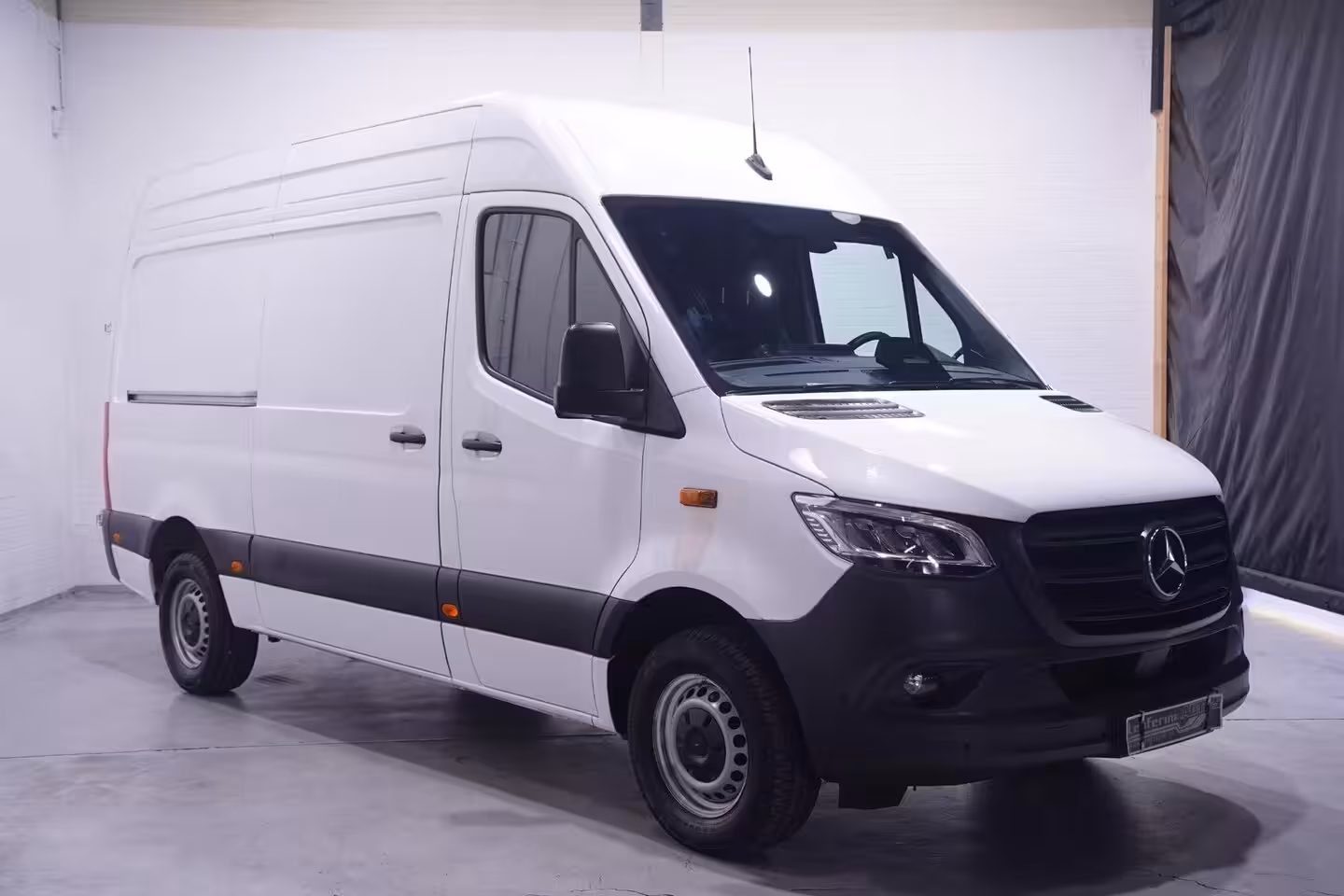 Mercedes-Benz Sprinter 317 CDI 170 pk L2H2 Automaat Nwe Model, Navi LED Koplampen, Camera, Laadruimte Pakket, PDC