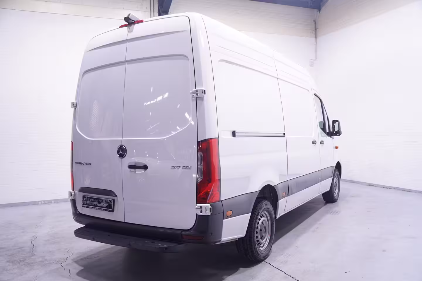 Mercedes-Benz Sprinter 317 CDI 170 pk L2H2 Automaat Nwe Model, Navi LED Koplampen, Camera, Laadruimte Pakket, PDC