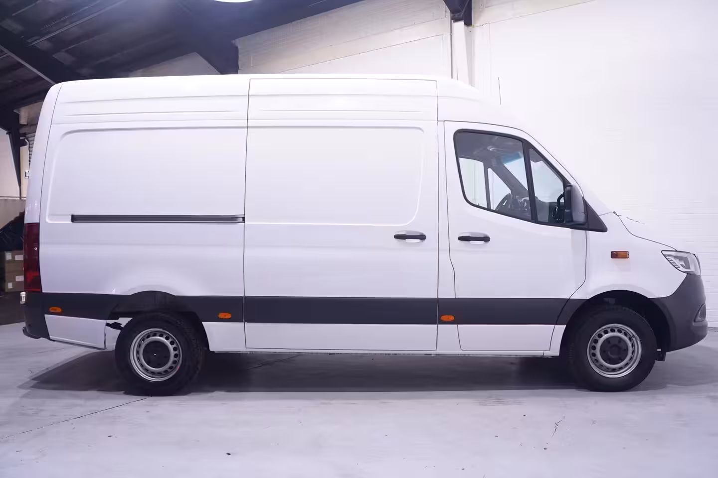 Mercedes-Benz Sprinter 317 CDI 170 pk L2H2 Automaat Nwe Model, Navi LED Koplampen, Camera, Laadruimte Pakket, PDC