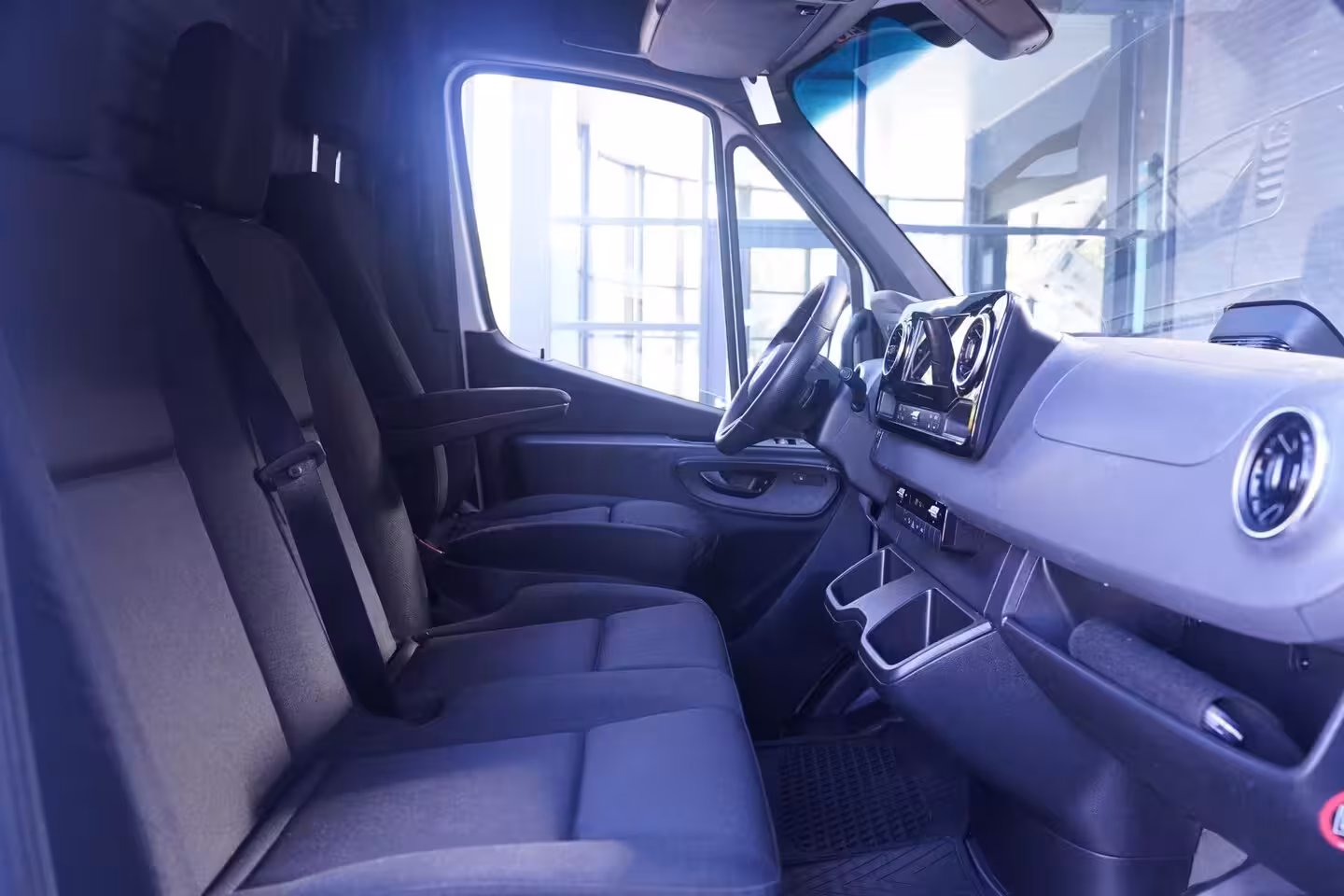Mercedes-Benz Sprinter 317 CDI 170 pk L2H2 Automaat Nwe Model, Navi LED Koplampen, Camera, Laadruimte Pakket, PDC