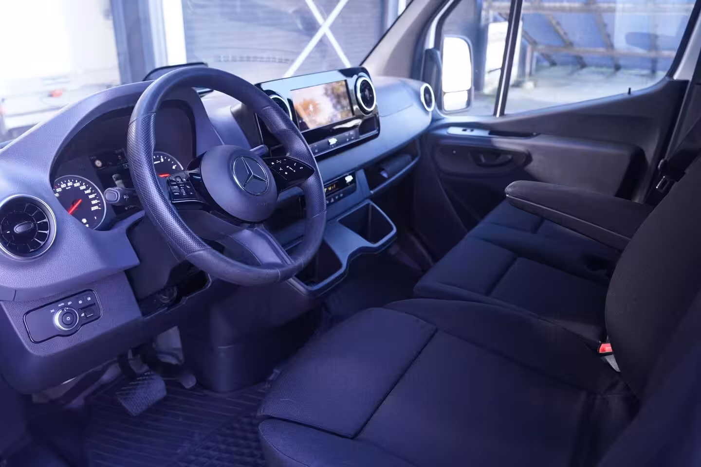 Mercedes-Benz Sprinter 317 CDI 170 pk L2H2 Automaat Nwe Model, Navi LED Koplampen, Camera, Laadruimte Pakket, PDC