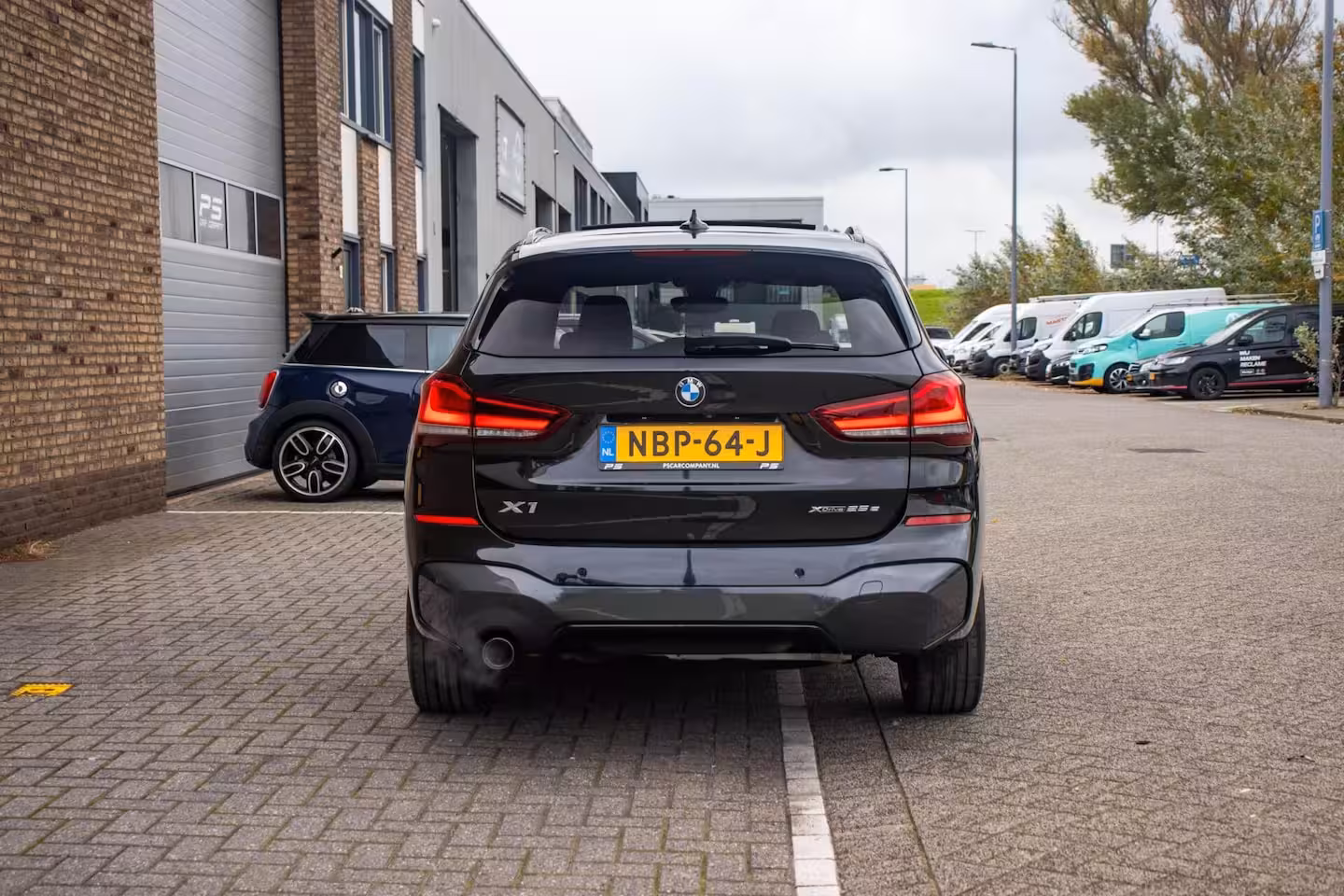 BMW X1 xDrive25e M-Sport, Pano, Leder, Trekhaak, Ambient, H&K