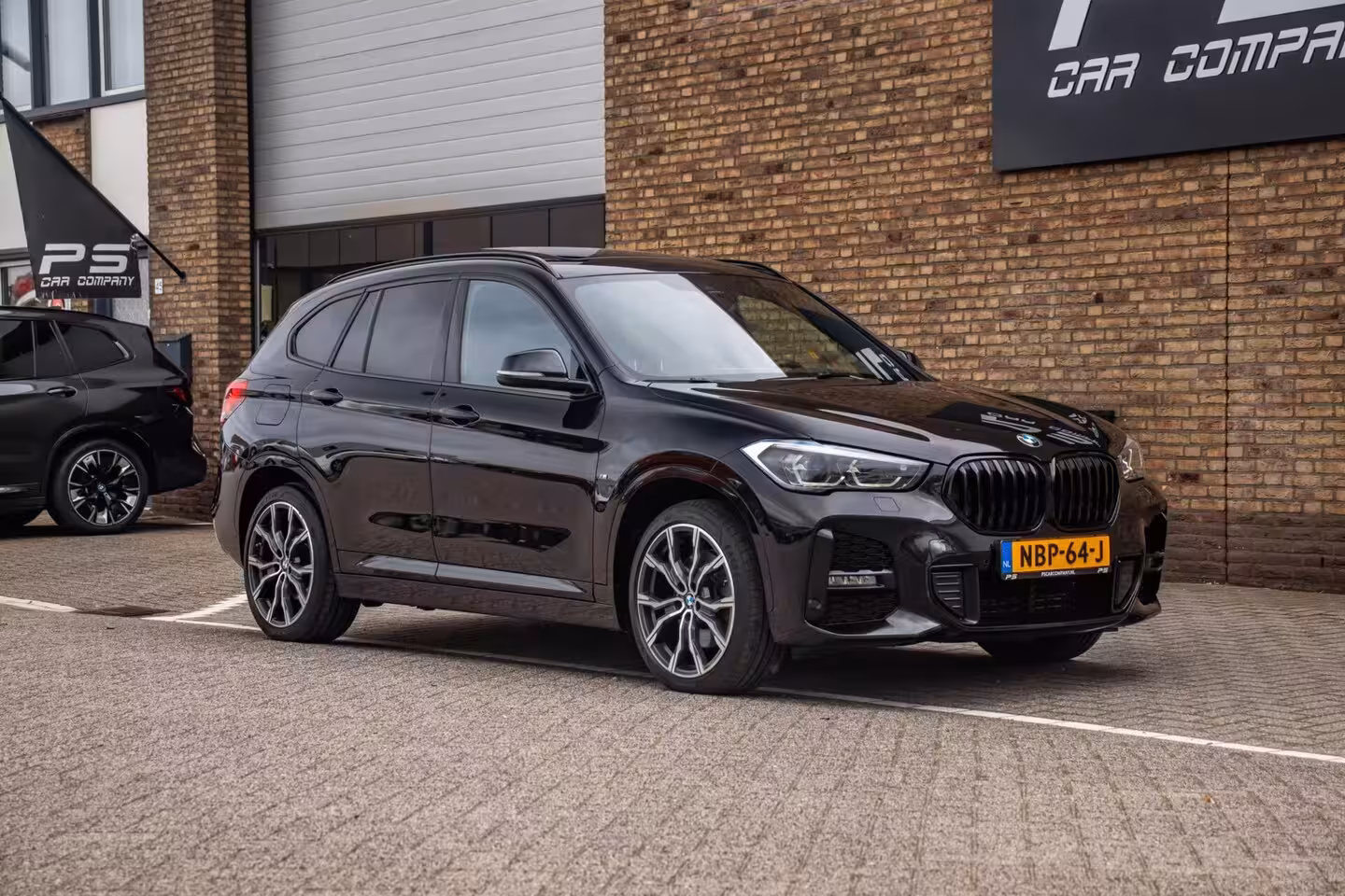 BMW X1 xDrive25e M-Sport, Pano, Leder, Trekhaak, Ambient, H&K