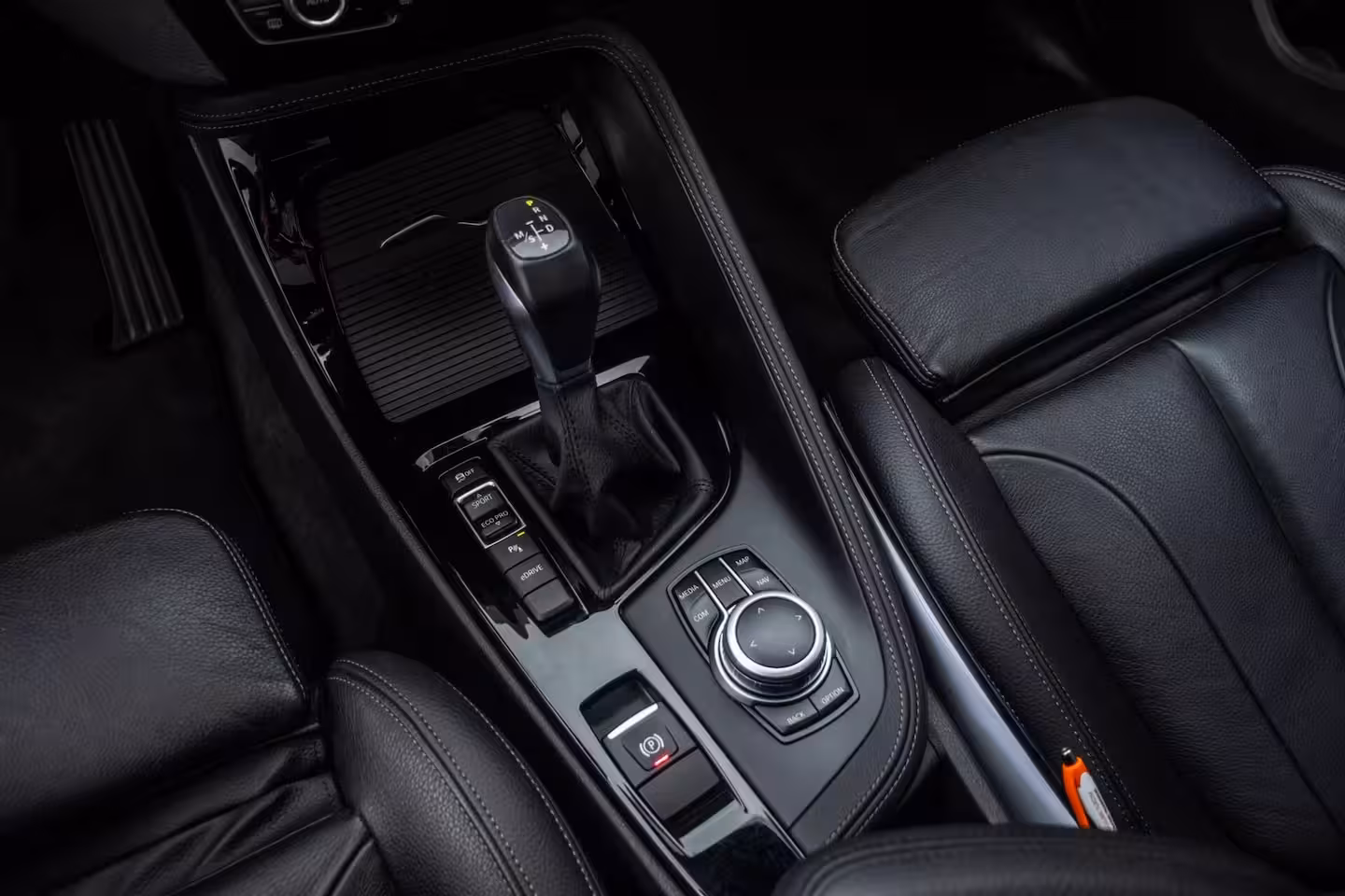 BMW X1 xDrive25e M-Sport, Pano, Leder, Trekhaak, Ambient, H&K