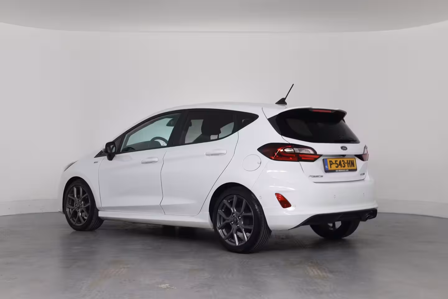 Ford Fiesta 1.0 EcoBoost Hybrid ST-Line X | Dealer Onderhouden | LED | Winterpack | B&O | Camera | Cli