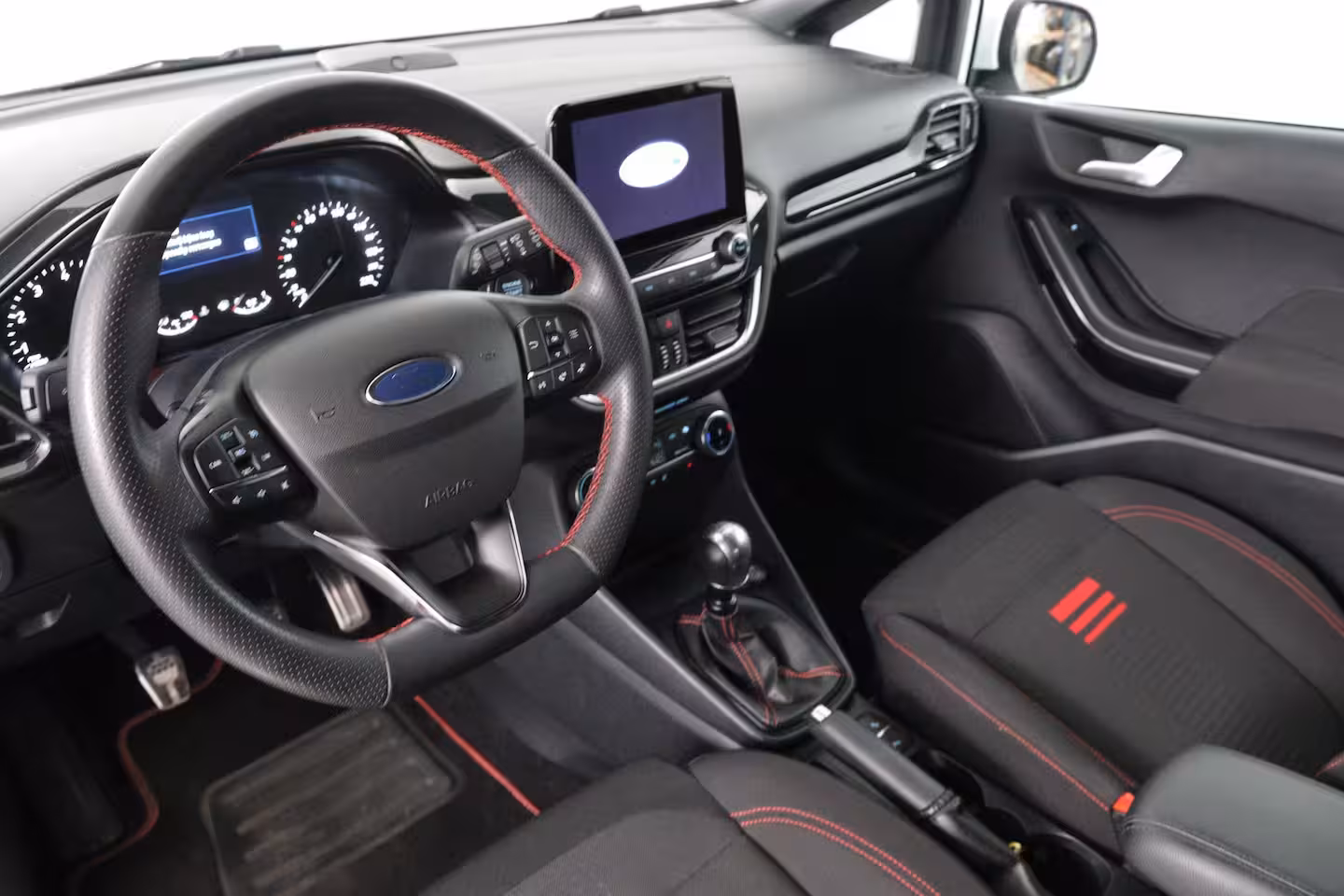 Ford Fiesta 1.0 EcoBoost Hybrid ST-Line X | Dealer Onderhouden | LED | Winterpack | B&O | Camera | Cli