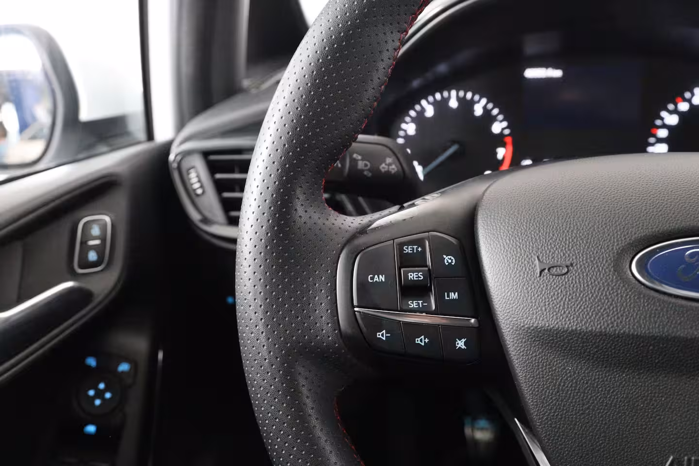 Ford Fiesta 1.0 EcoBoost Hybrid ST-Line X | Dealer Onderhouden | LED | Winterpack | B&O | Camera | Cli