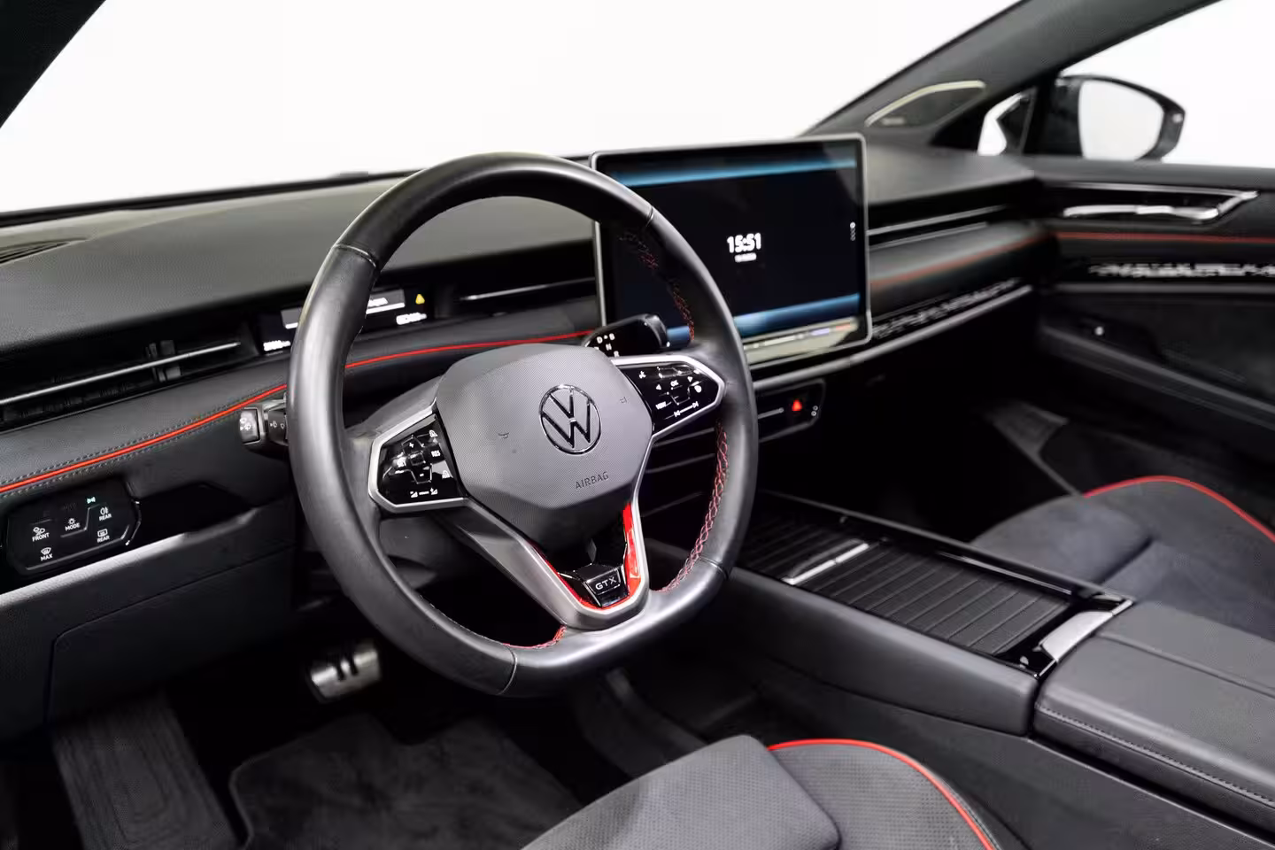 Volkswagen ID.7 Tourer GTX 340 pk 4Motion | Wegklapbare Trekhaak | 360 camera | Elektrische geheugen stoel |