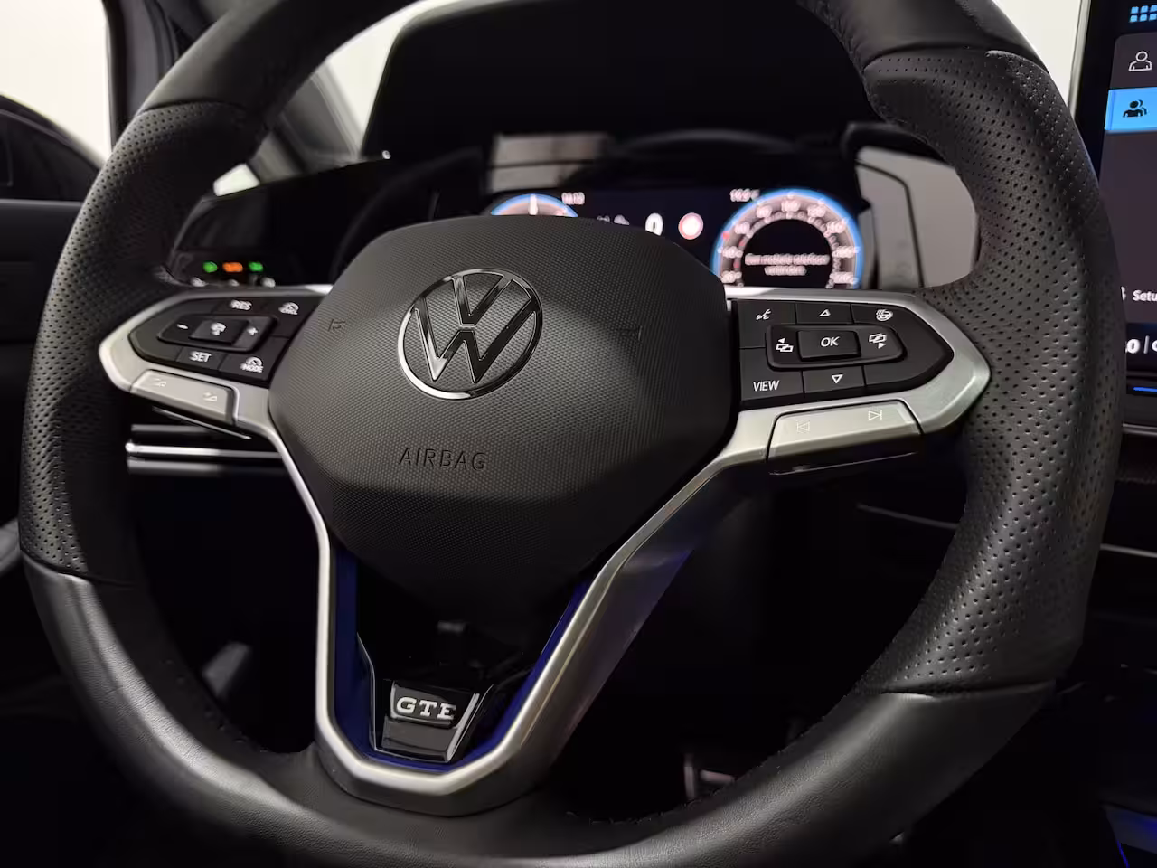 Volkswagen Golf 1.5 eHybrid GTE - CarPlay / HUD / Lane Assist