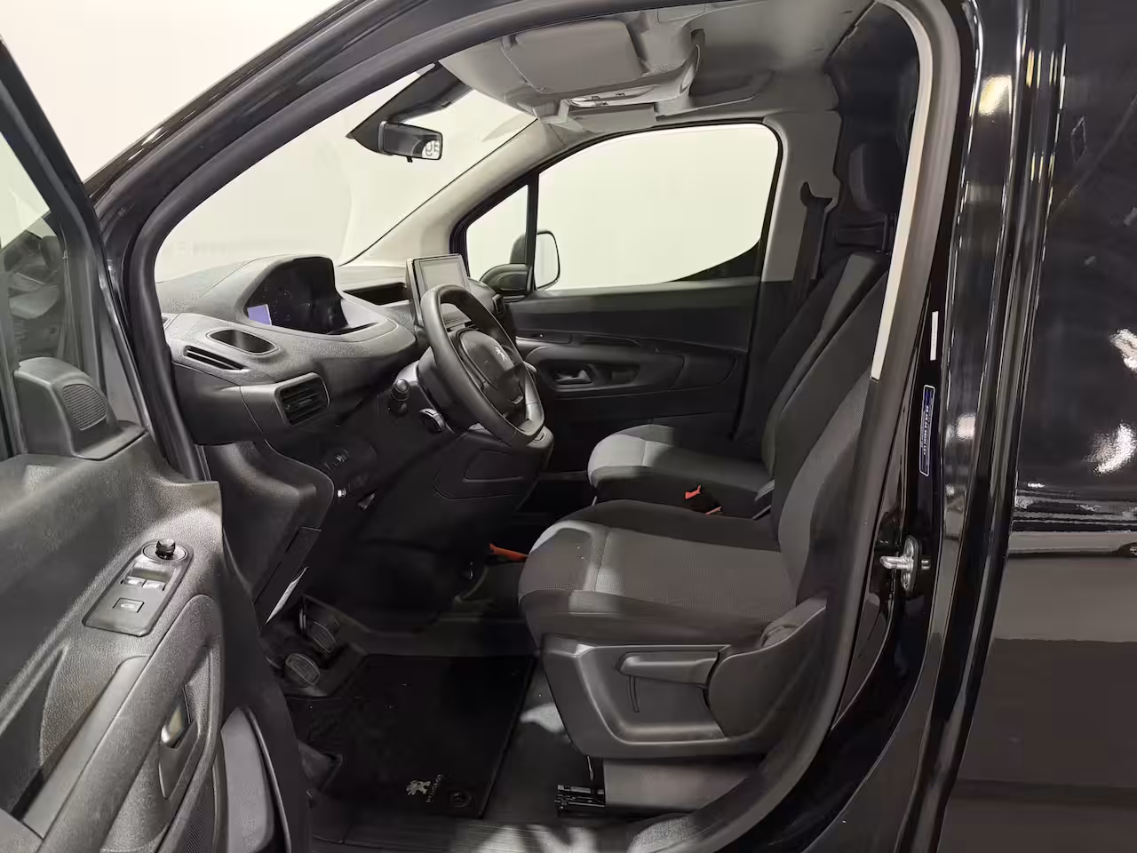 Peugeot Partner 1.5 BlueHDI Premium - CarPlay / Cruise / Airco